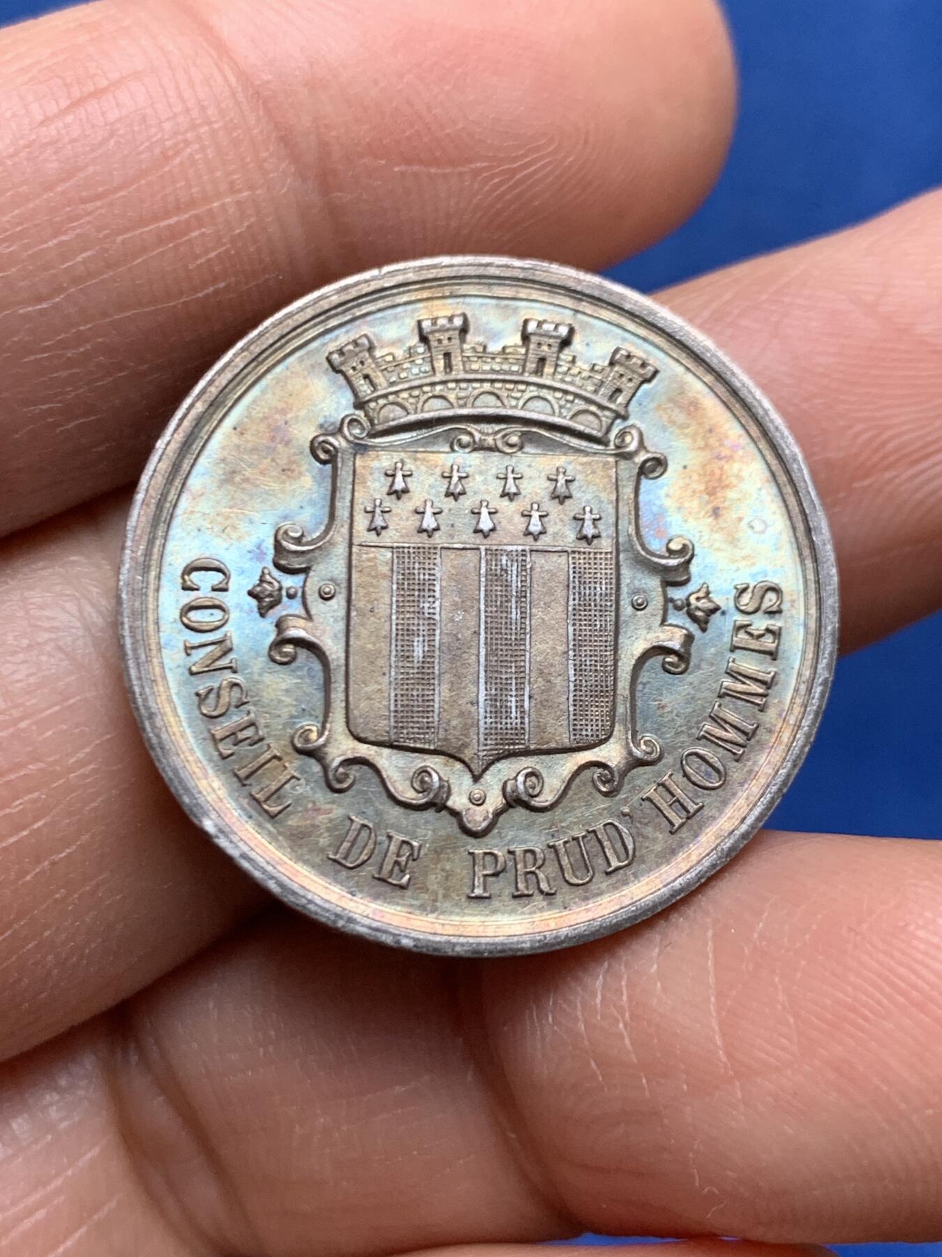 《竞宝斋》第469场 周日，周一 2场连拍 （全场包邮）欢迎送拍 法国1862年雷恩市银质代币，少见款，品相佳，直径：27.7mm，重：9.65g，蜜蜂银标。