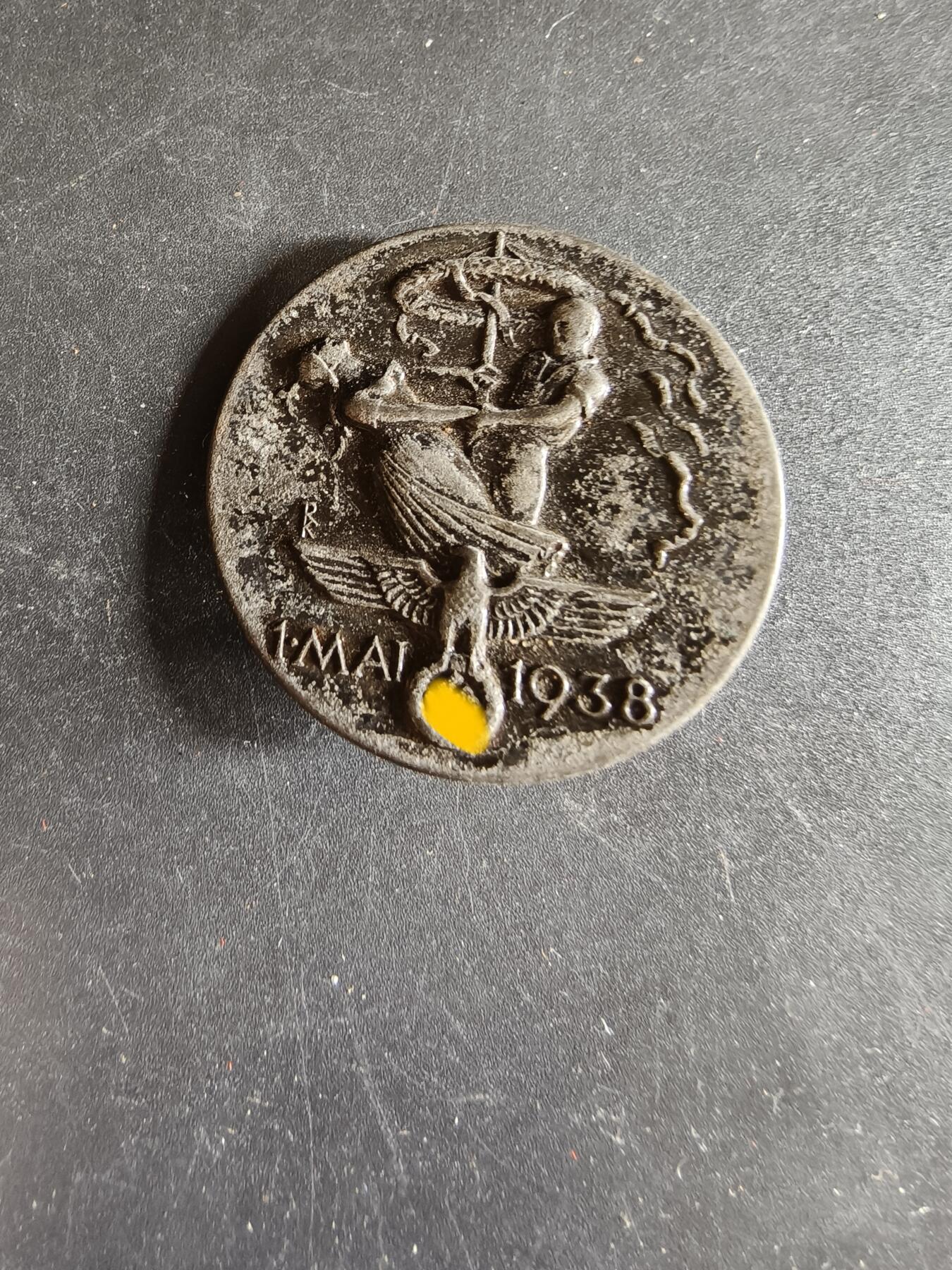 老王徽章第186期 德三1938年五一劳动节证章