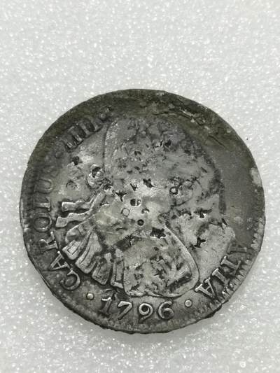 天下钱庄专场欢迎参拍 - 西属墨西哥卡四老双柱银币，有戳