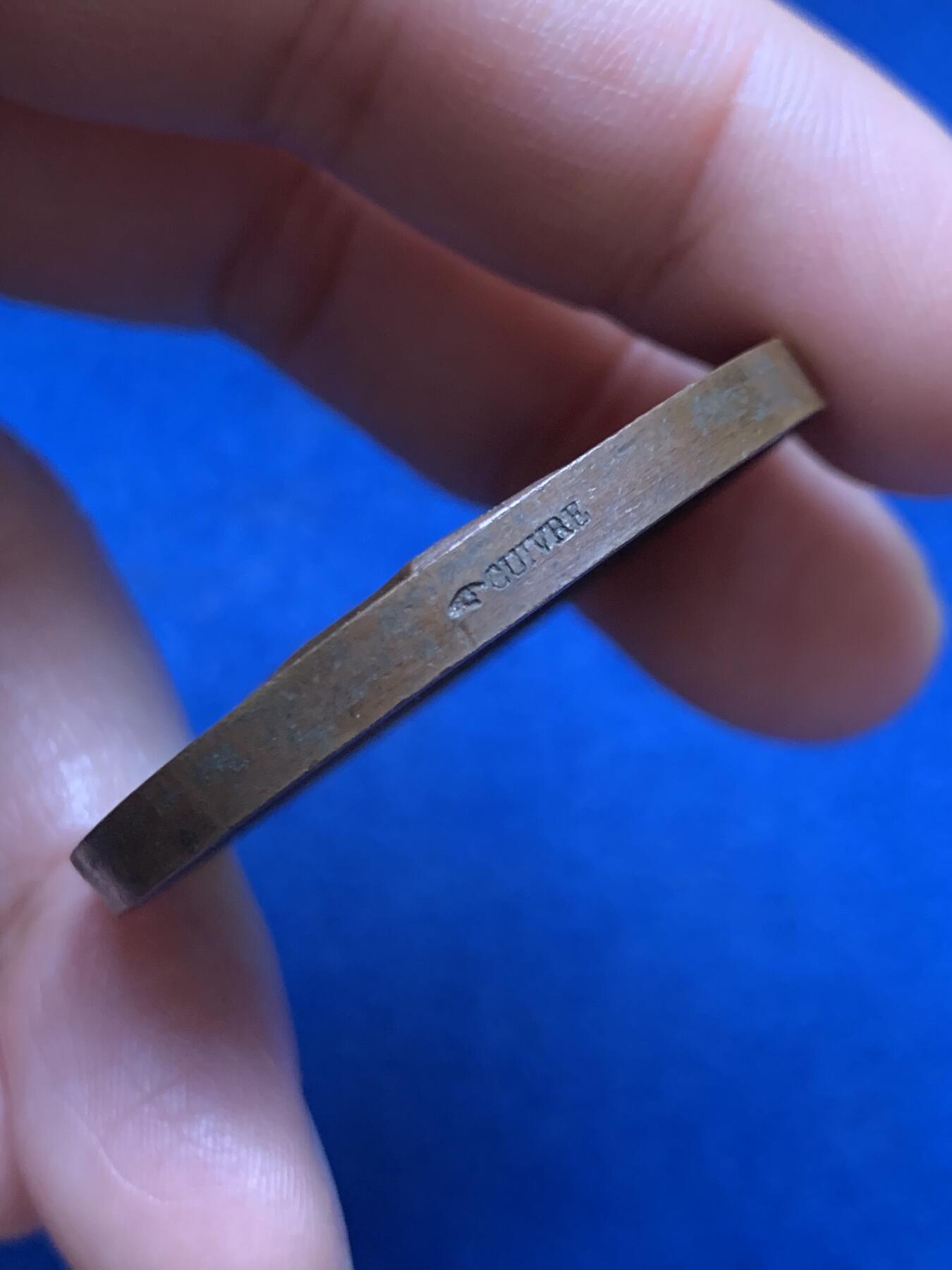 《竞宝斋》第469场 周日，周一 2场连拍 （全场包邮）欢迎送拍 法国著名外科医生、解剖学家纪尧姆·迪皮特朗男爵，19世纪欧洲外科学先驱之一，35.3克，41.7mm，手指铜标。