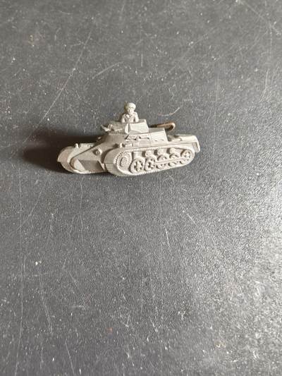 老王徽章第186期 - 德三国防军装甲部队日证章