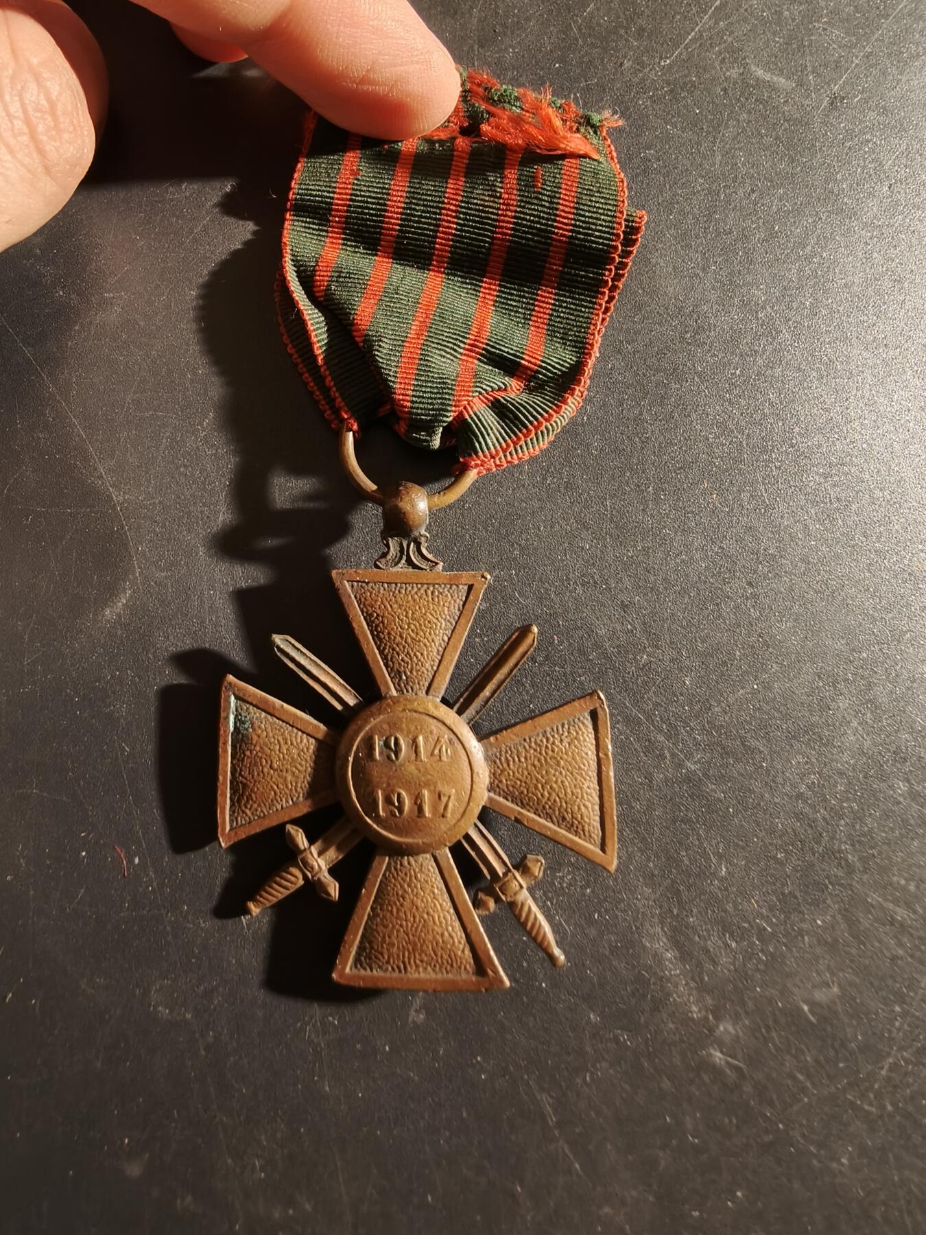 老王徽章第186期 法国1917版战争十字奖章