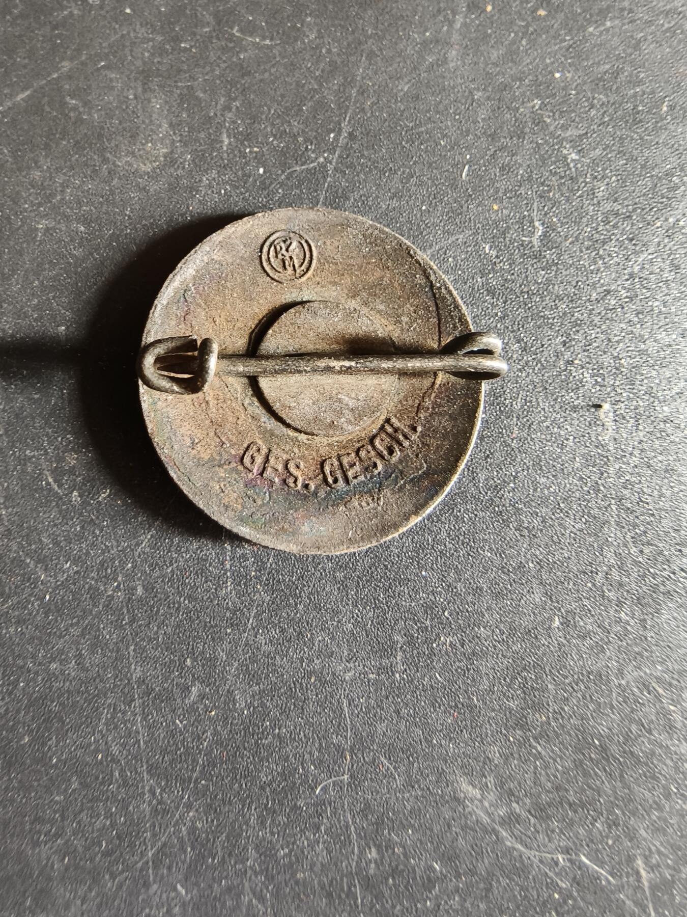 老王徽章第186期 德三NSDAP证章    珐琅材质