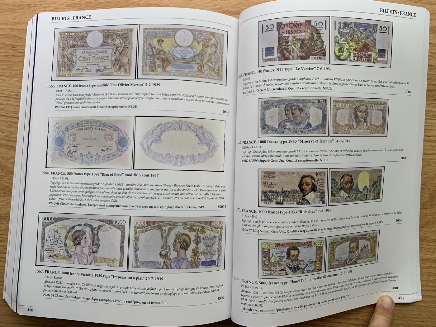 《竞宝斋》第469场 周日，周一 2场连拍 （全场包邮）欢迎送拍   MDC 世界币章拍卖目录 大开本 内图精美 有很多见不到的珍惜币章 重达2.4公斤 包邮 编号14