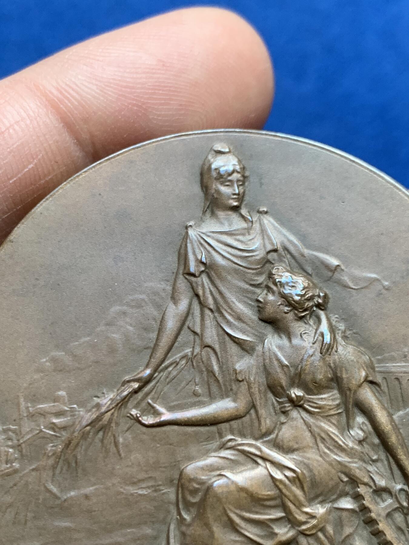 《竞宝斋》第469场 周日，周一 2场连拍 （全场包邮）欢迎送拍 法国光学与精密仪器协会铜章 56.2克 49.5mm 铜标边铭 带盒