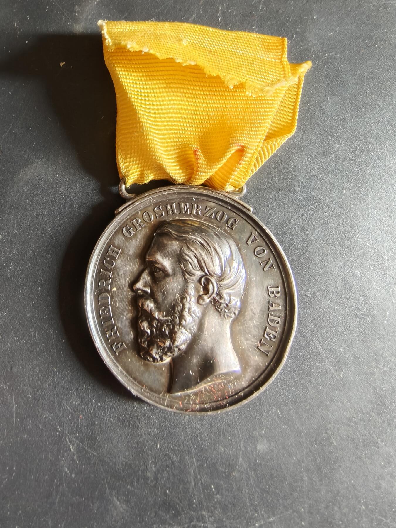 老王徽章第186期 德国巴登大公国功绩奖章    弗雷德里希一世版    银质    35.5g