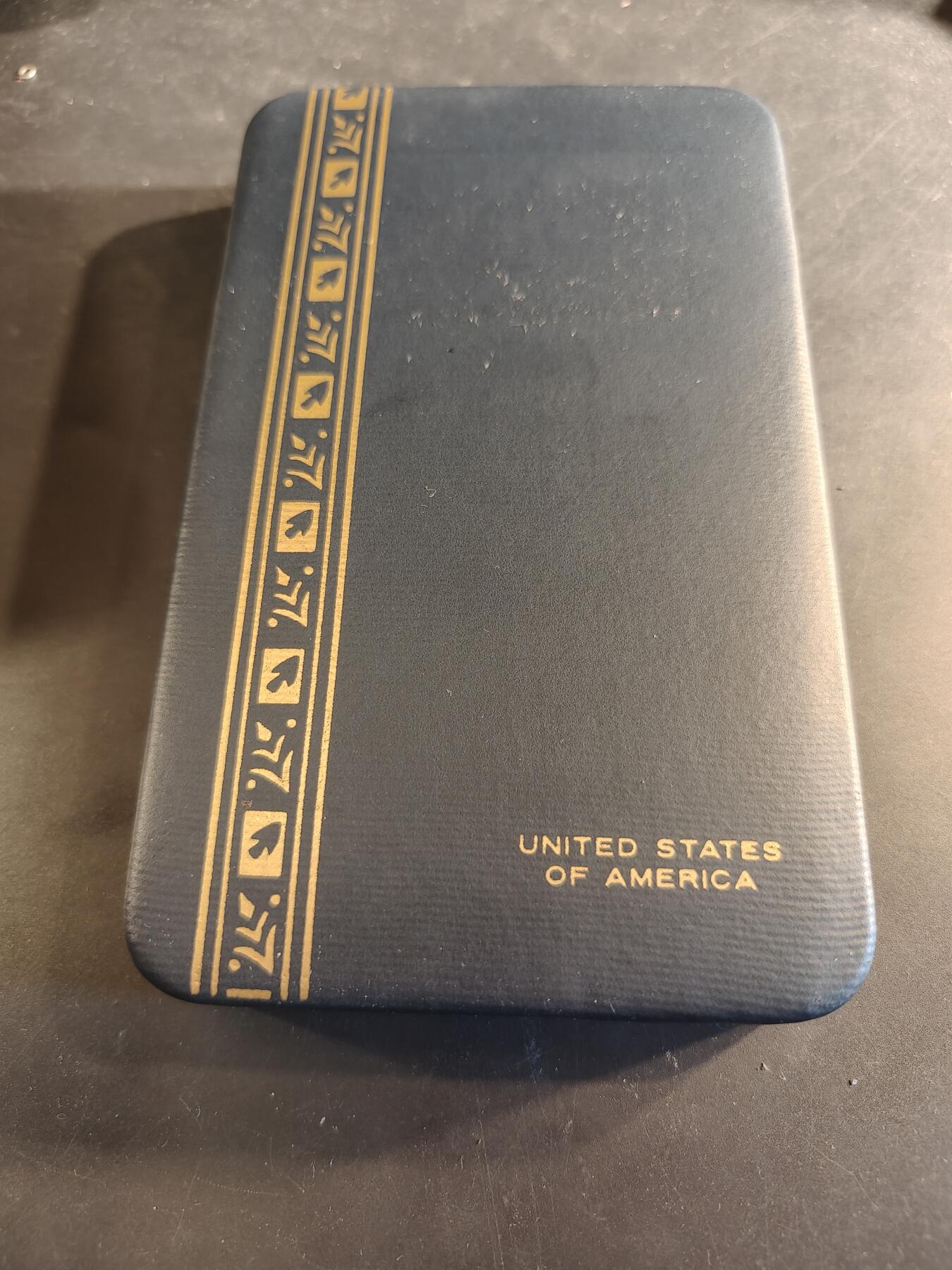 老王徽章第186期 美国国防部功绩服务奖章 原盒带略、珐琅略和迷你章 少见全套