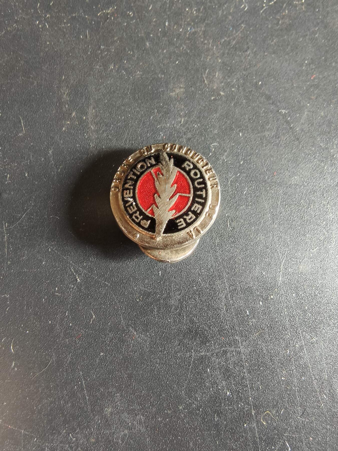 老王徽章第186期 法国道路安全预防证章