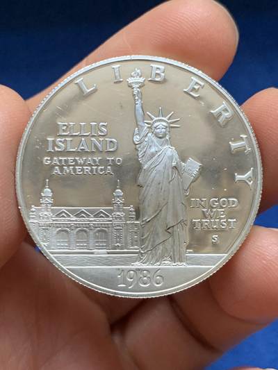 《竞宝斋》第469场 周日，周一 2场连拍 （全场包邮）欢迎送拍 - 美国1986年自由女神像落成百年纪念1美元银币，26.9克，900银。