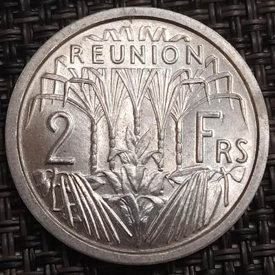 布加迪🐬～世界钱币(上海)🌾第 280 期 /  各国套币和散币 - 法属留尼汪🇷🇪 1948年 2法郎 原光铝币 甘蔗林图案