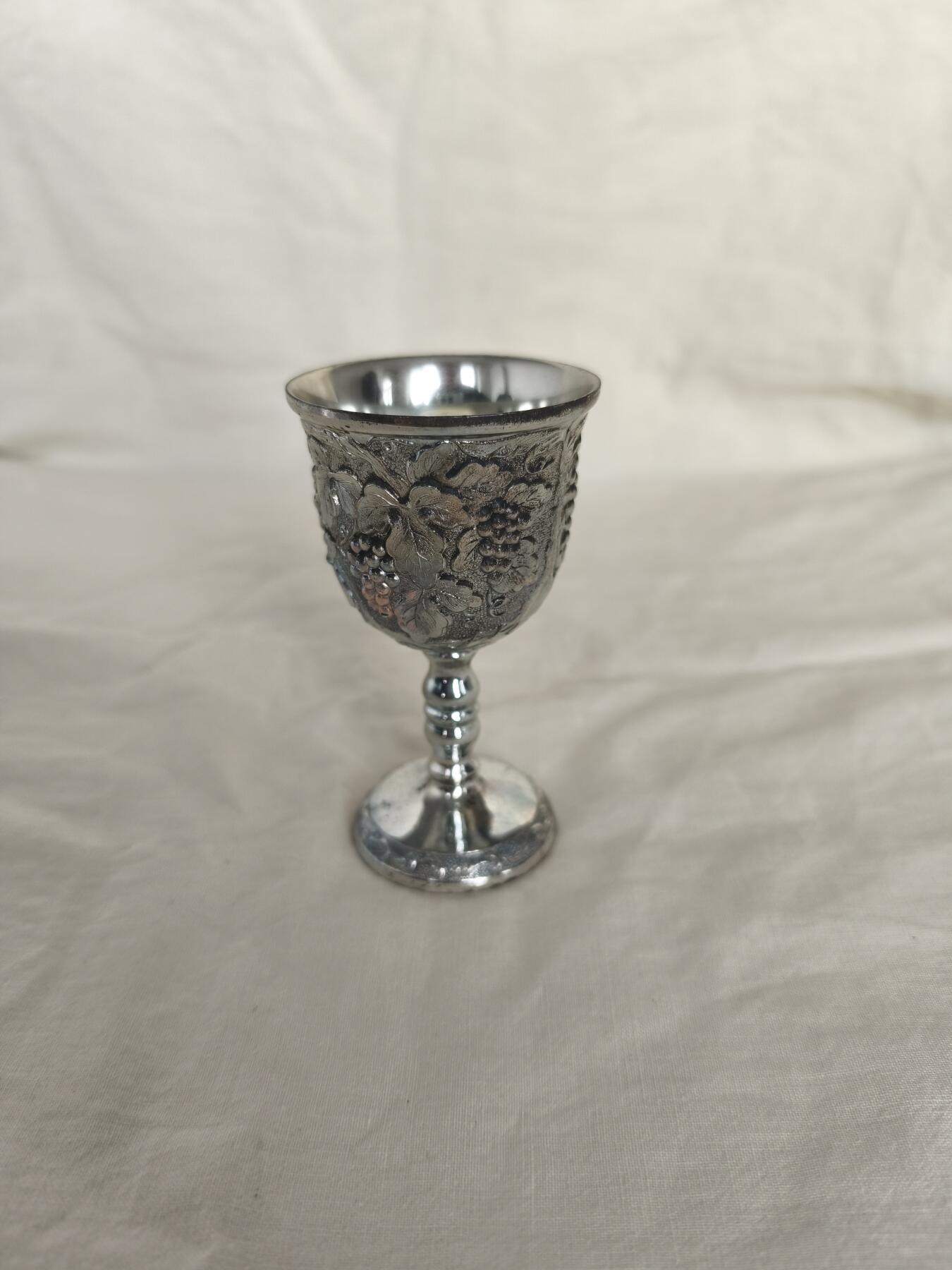 海外回流精品专场3.13 日本回流葡萄图案镀银酒杯一只