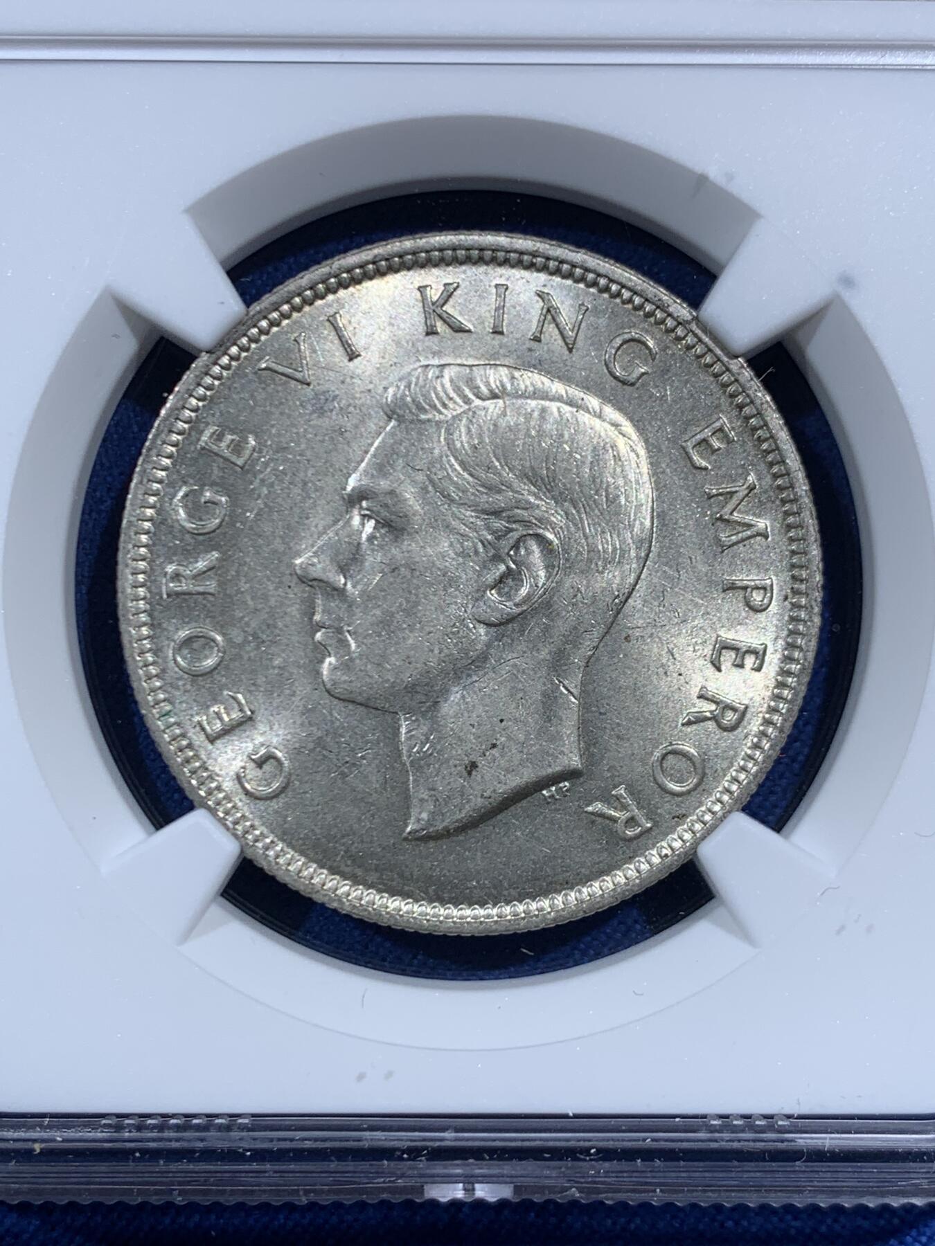 《竞宝斋》第469场 周日，周一 2场连拍 （全场包邮）欢迎送拍 NGC MS63 英国1940新西兰建国100年半克朗银币，BU状态不错