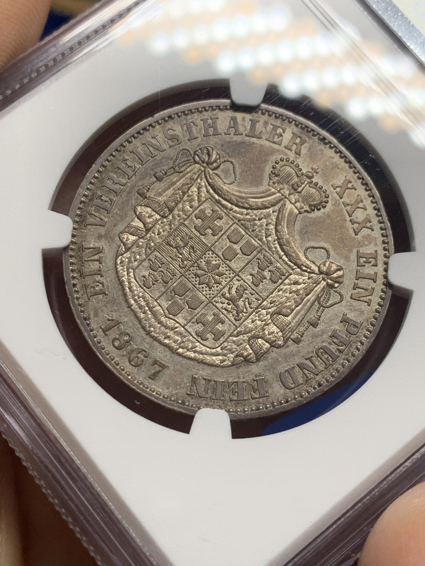 《竞宝斋》第469场 周日，周一 2场连拍 （全场包邮）欢迎送拍 NGC AUD 德国 德意志 1泰勒 瓦尔德克 Thun.410 KM#0135 (1859-1867) 格奥尔格·维克多 1867年  双年发行，高难小邦，1867年仅发行19000枚，纸袋包浆。