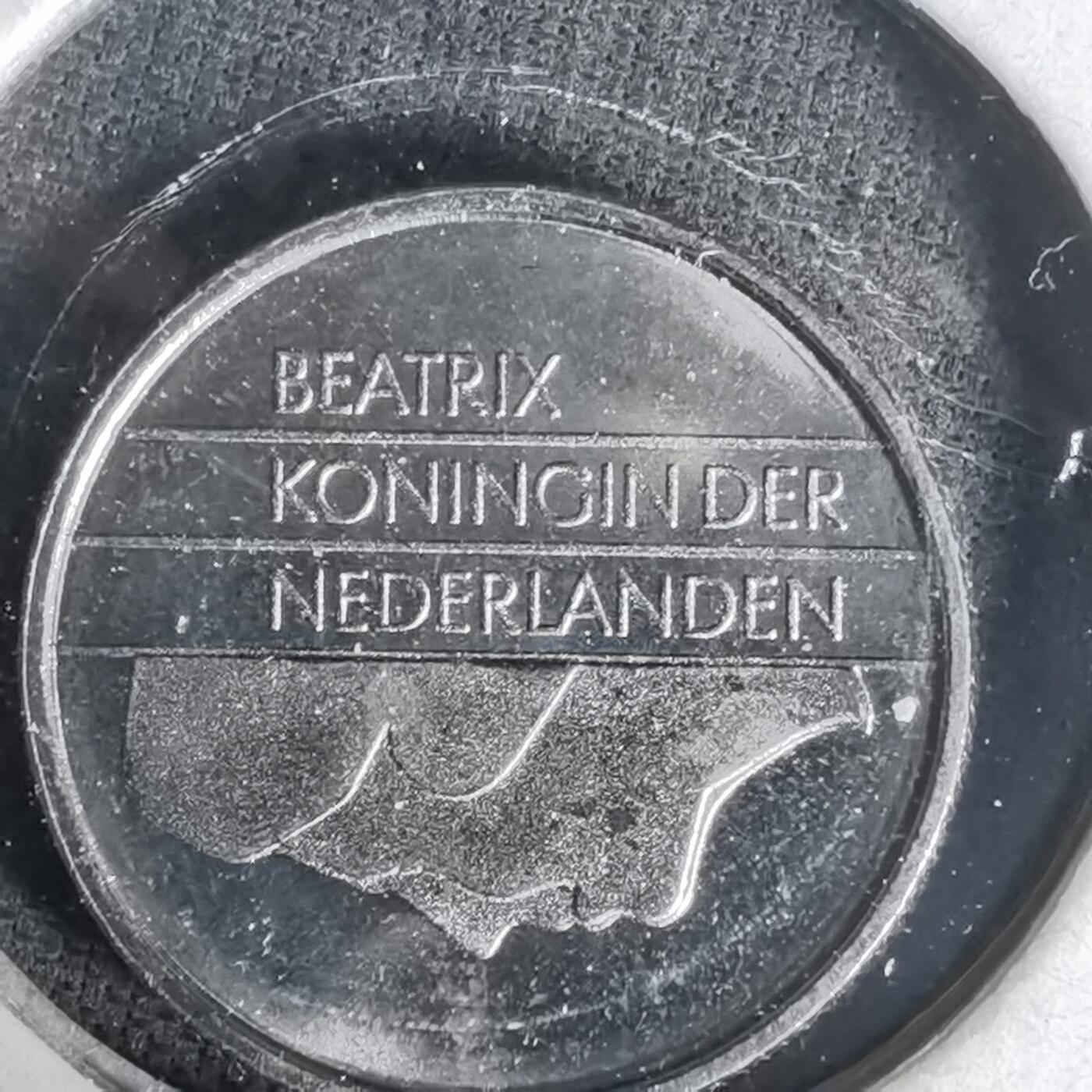 沼泽如烟--第1017场 荷兰1988年十分