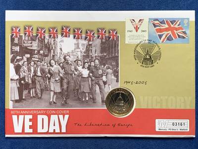 《竞宝斋》第469场 周日，周一 2场连拍 （全场包邮）欢迎送拍 - 英国2005年胜利日60周年2英镑双色纪念币，邮币封