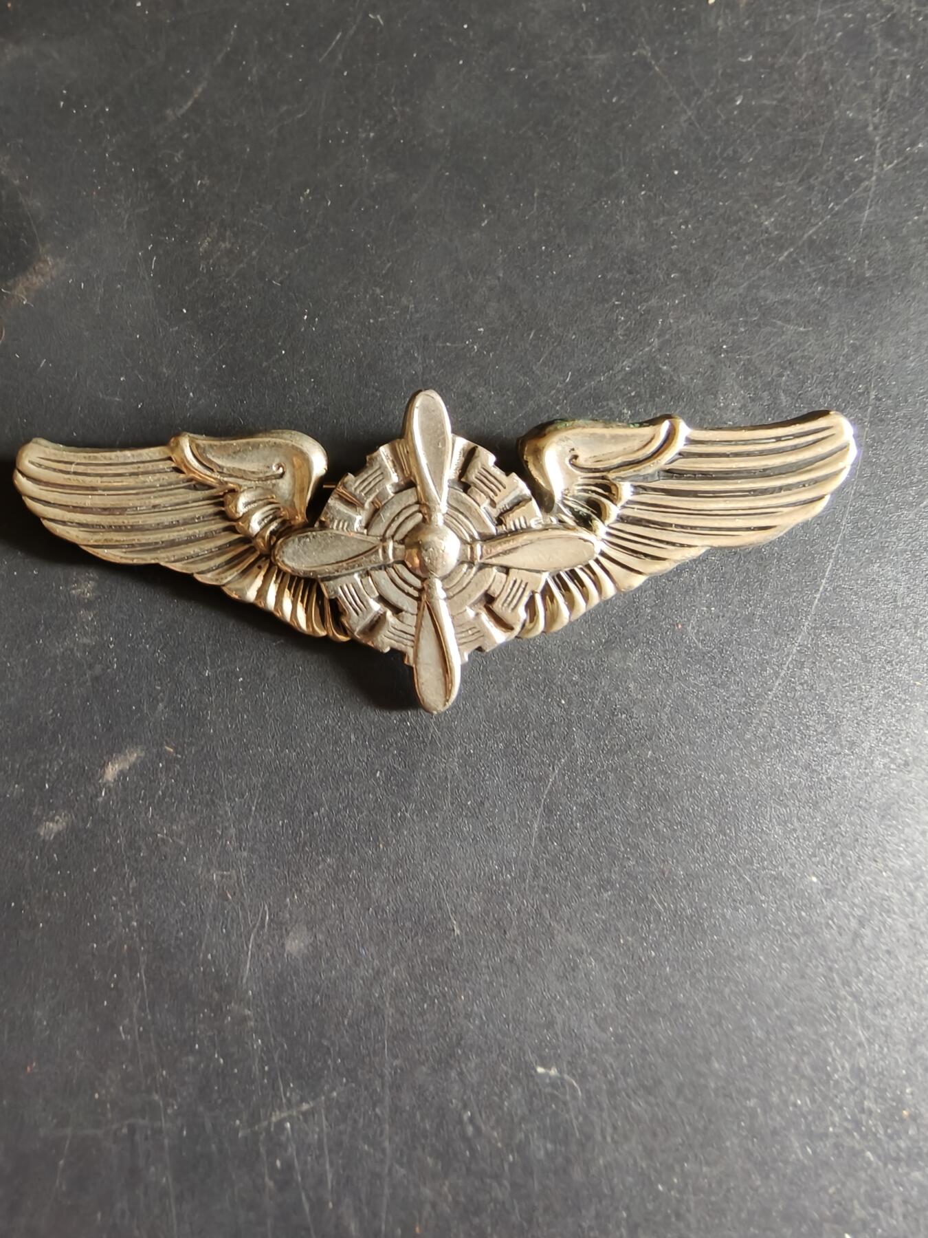 老王徽章第186期 美国二战陆军航空兵飞行工程师技能章     3英寸     梅耶厂