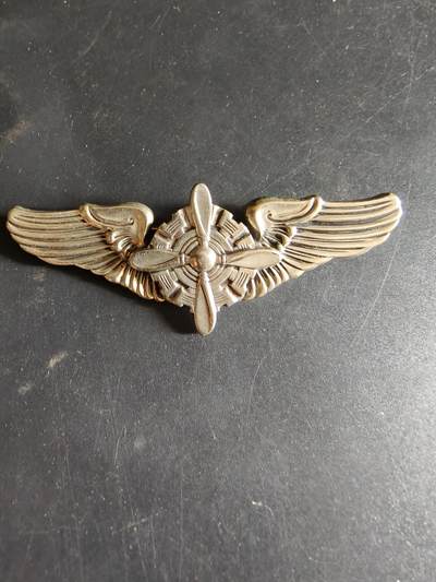 老王徽章第186期 - 美国二战陆军航空兵飞行工程师技能章     3英寸     梅耶厂