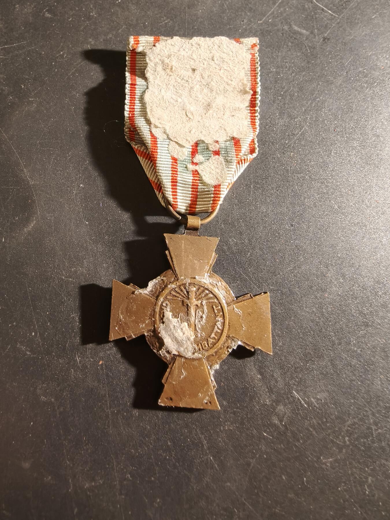 老王徽章第186期 法国战斗十字奖章