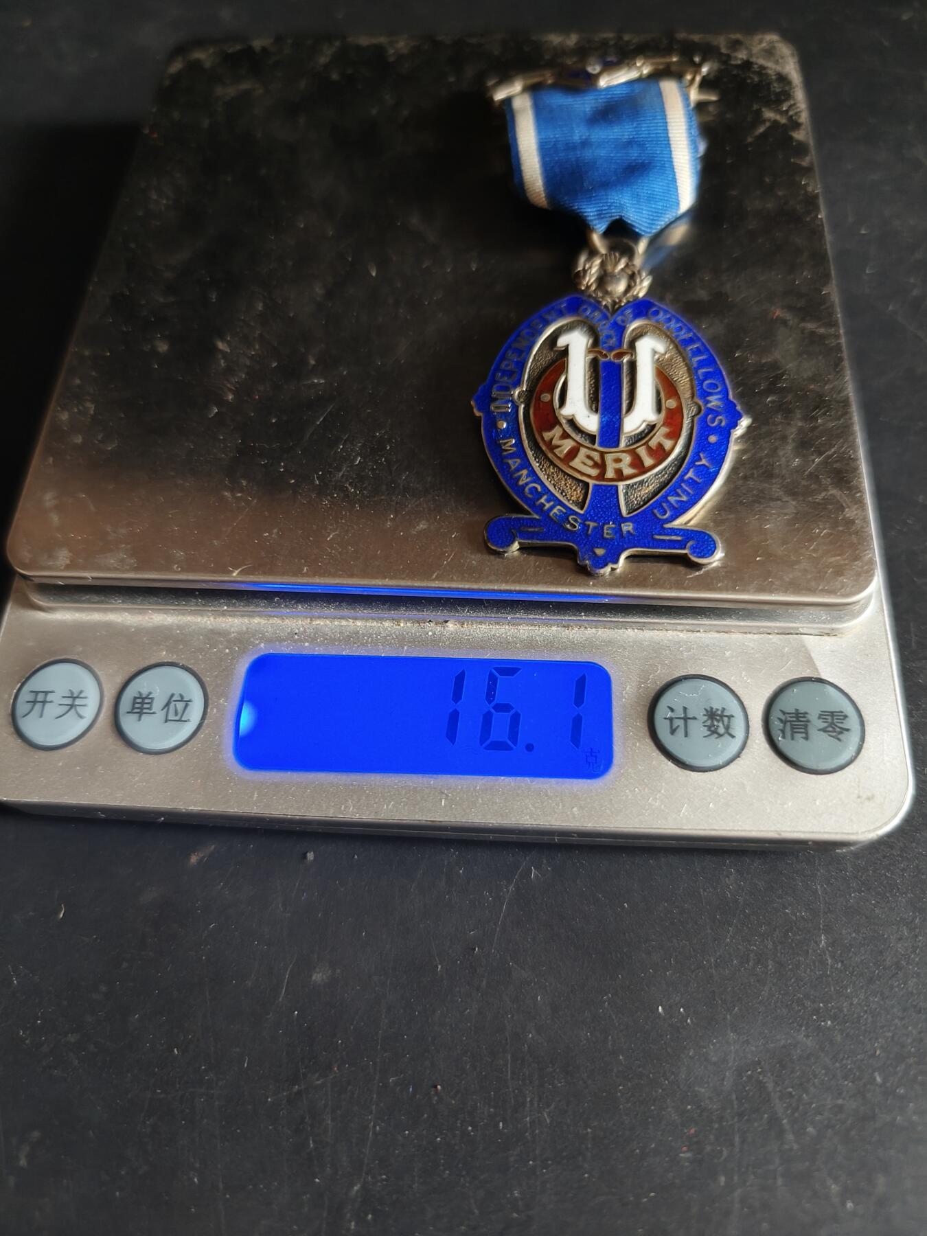 老王徽章第186期 英国秘密共济会功绩奖章    925银镀金珐琅   实发      16.1g