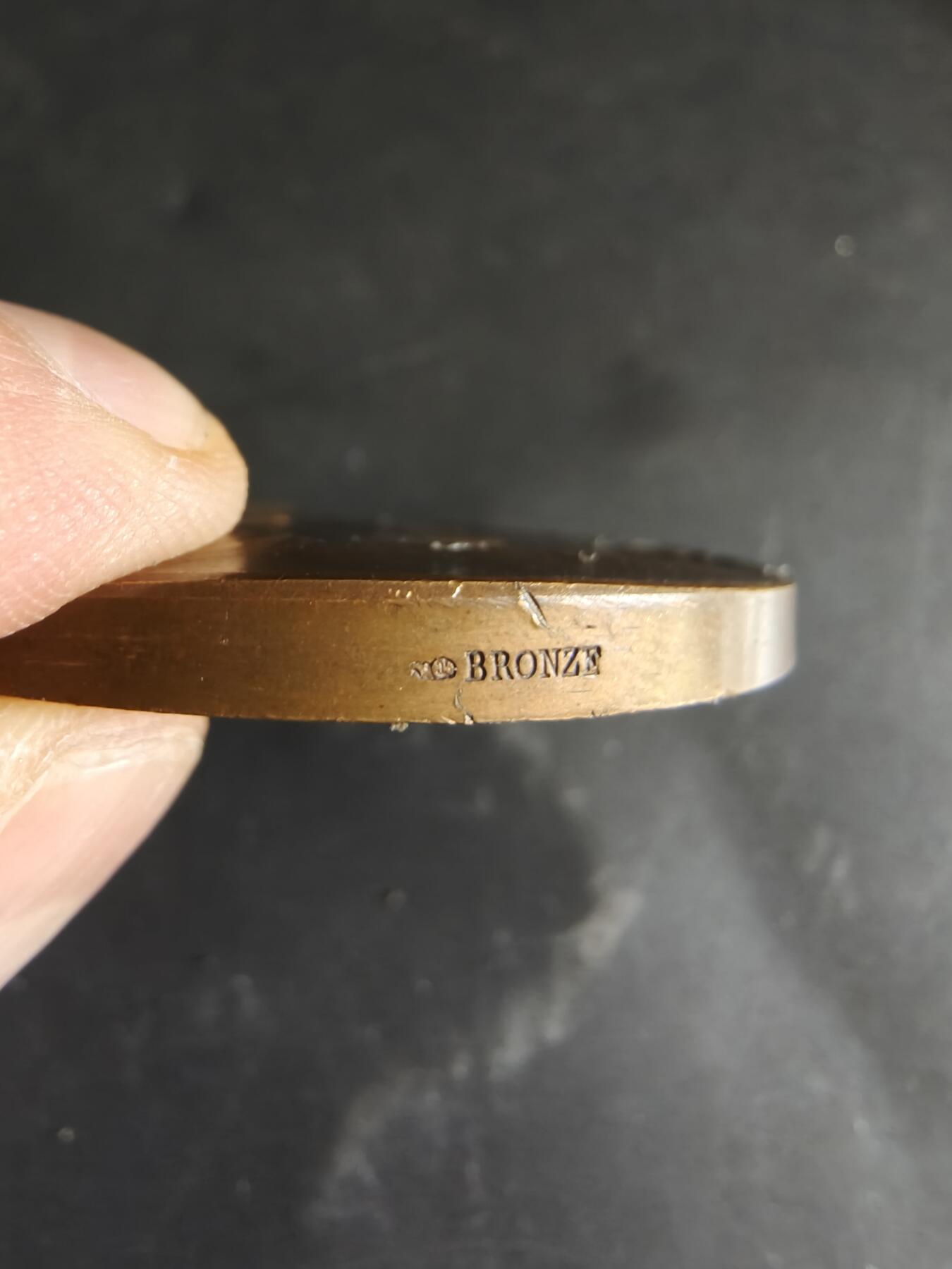 老王徽章第186期 1920年法国公共教育与国家气象局大铜章      大师杜布瓦作品    直径56mm    重量93.8g