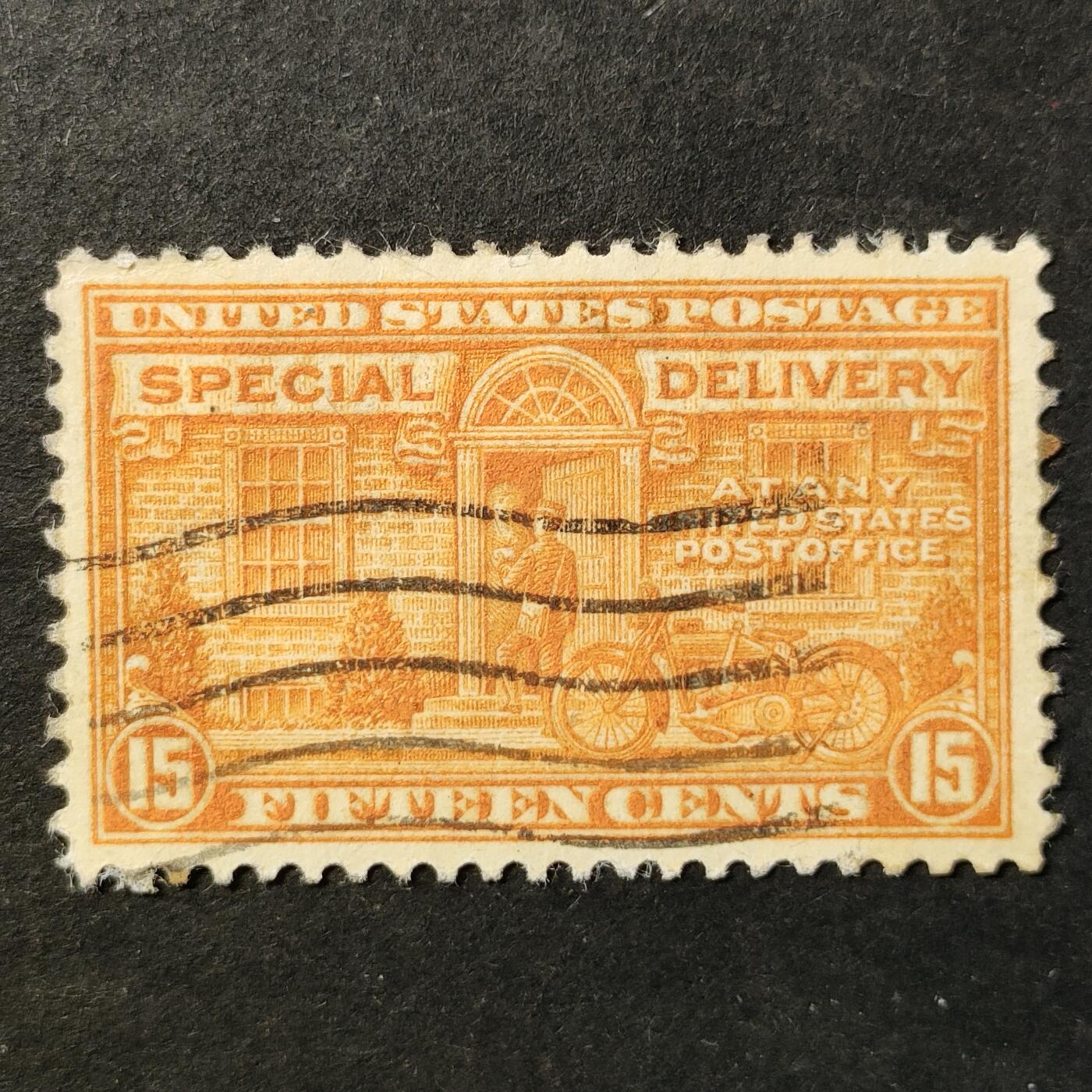 ↓君缘收藏758期☞钱币邮品↓无佣金、可寄存、满30元包邮  美国古典邮票，1925年快递邮票·邮差与哈雷戴维森22J型摩托车邮票雕刻版1全