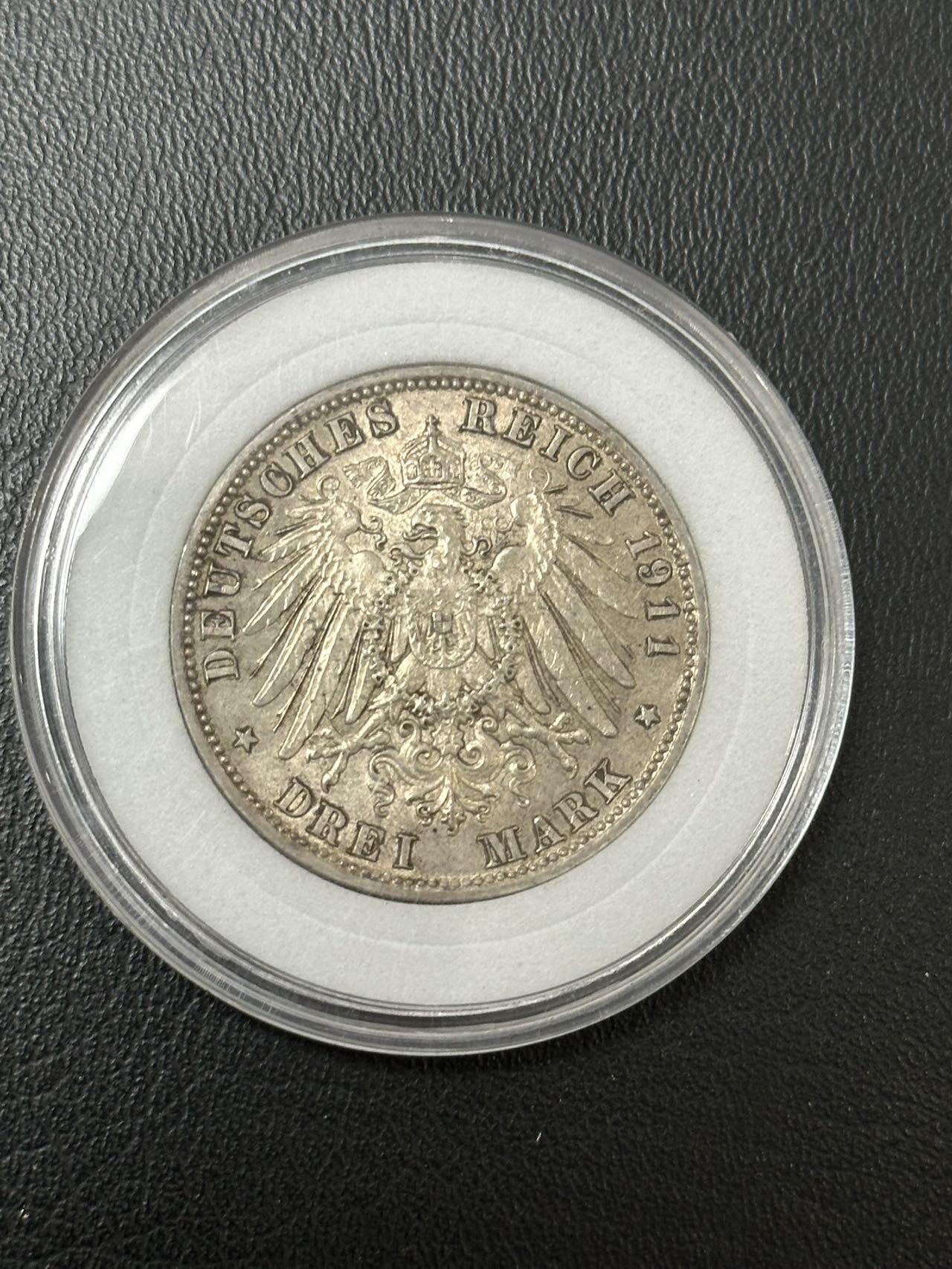 丙午马年三月第二场 精品更新 1914年德国巴伐利亚柳特波德90大寿3马克银币 16.7克900银。此枚属珍惜品种！近期银价震荡，值得投资！藏家出品带小圆盒