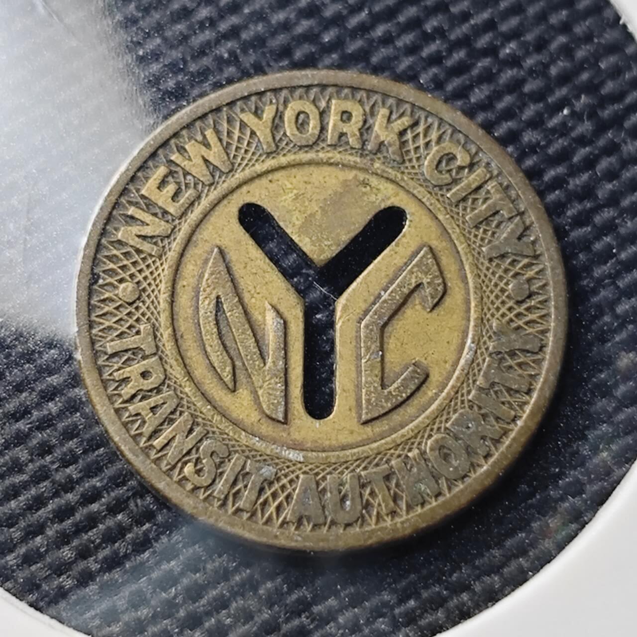 KK钱币收藏小铺   第404期 2月预留时间 周末发货  公交铜代币