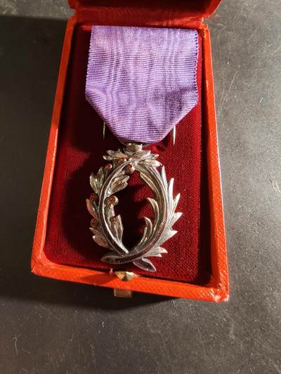 老王徽章第186期 - 法国骑士级棕榈叶勋章    原盒    银质珐琅    珠宝商版本