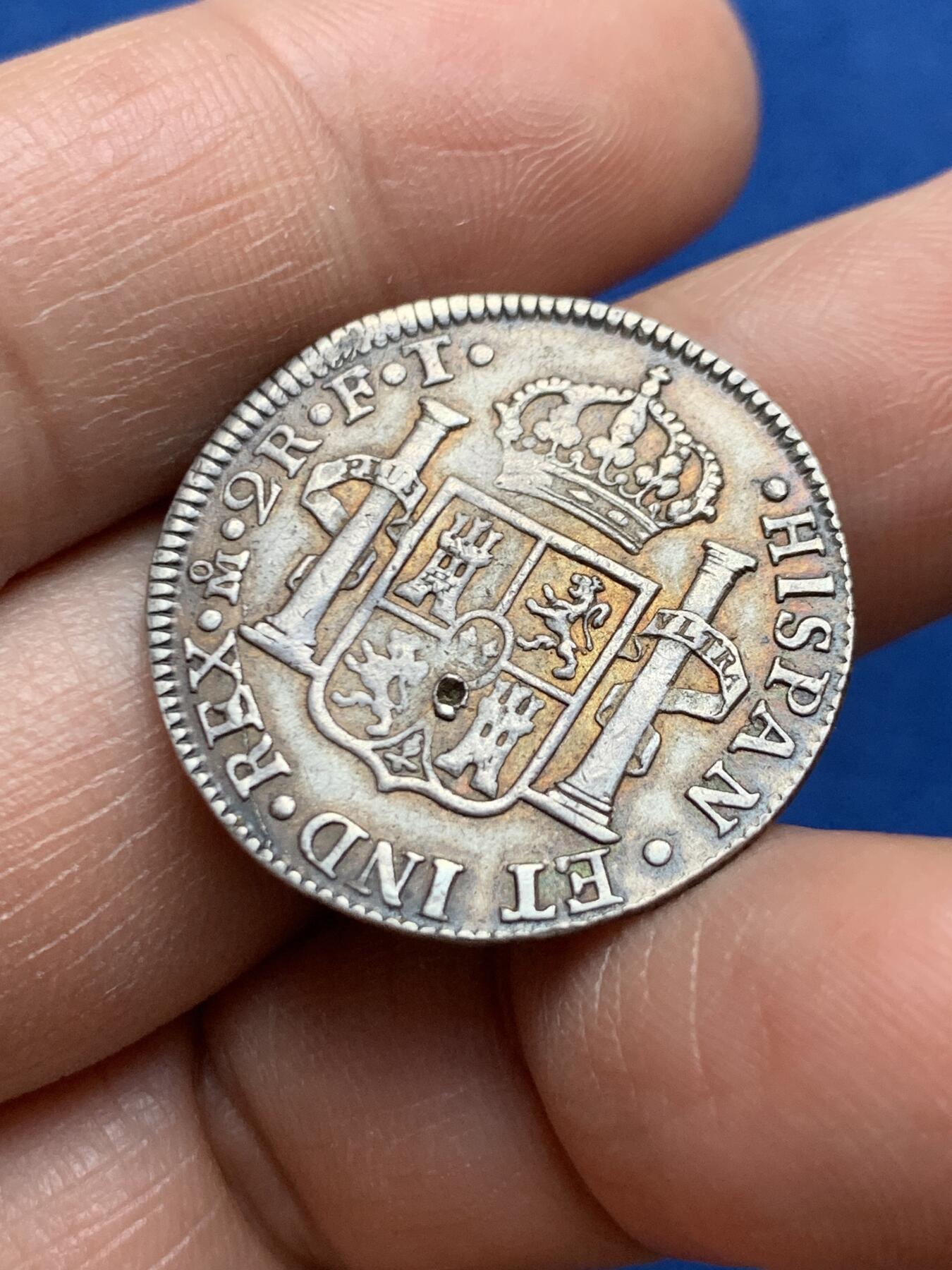 《竞宝斋》第469场 周日，周一 2场连拍 （全场包邮）欢迎送拍 西属墨西哥2里亚尔银币，1803年Mo/FT原状态，背面有个验银戳记，但整体细节非常好，小面值好品少见。