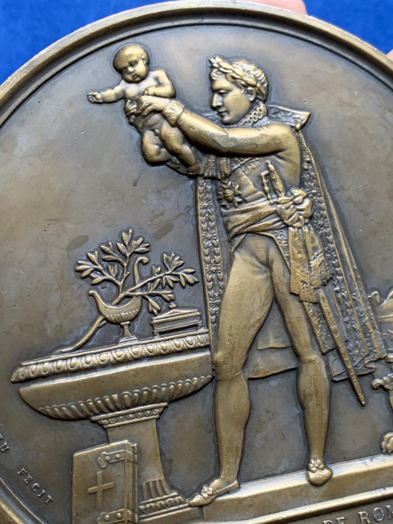 《竞宝斋》第469场 周日，周一 2场连拍 （全场包邮）欢迎送拍 法国拿破仑一世庆祝罗马王诞生后铸版超大铜章 659克 112.5mm 丰饶角铜标