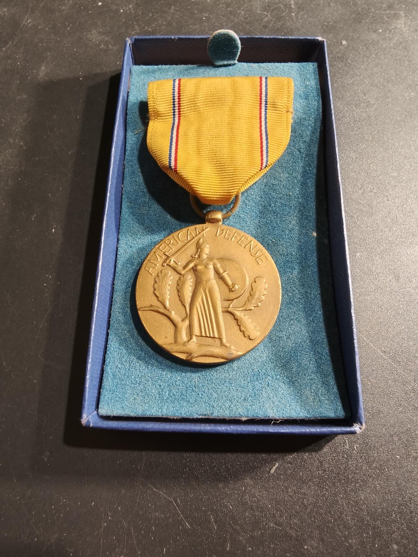 老王徽章第186期 美国二战本土防卫奖章    原盒