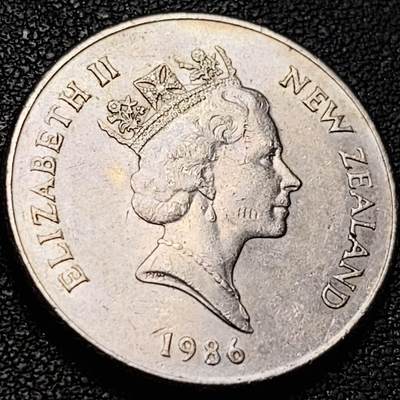 泉币菌-第206场-拍品多 请提前出价 原光美品 英属新西兰1986年20分铜镍币 几维鸟 女王 高冠女王 28.58mm