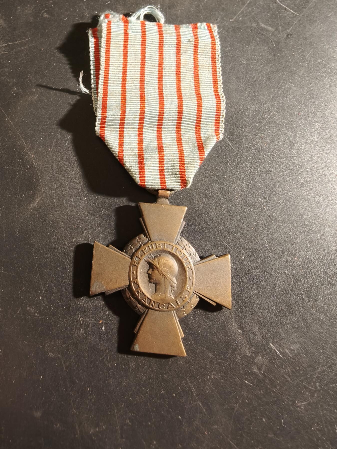 老王徽章第186期 法国战斗十字奖章