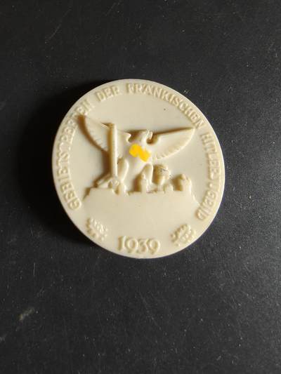 老王徽章第186期 - 德三1939年法兰克地区小胡子青年团区域会议证章