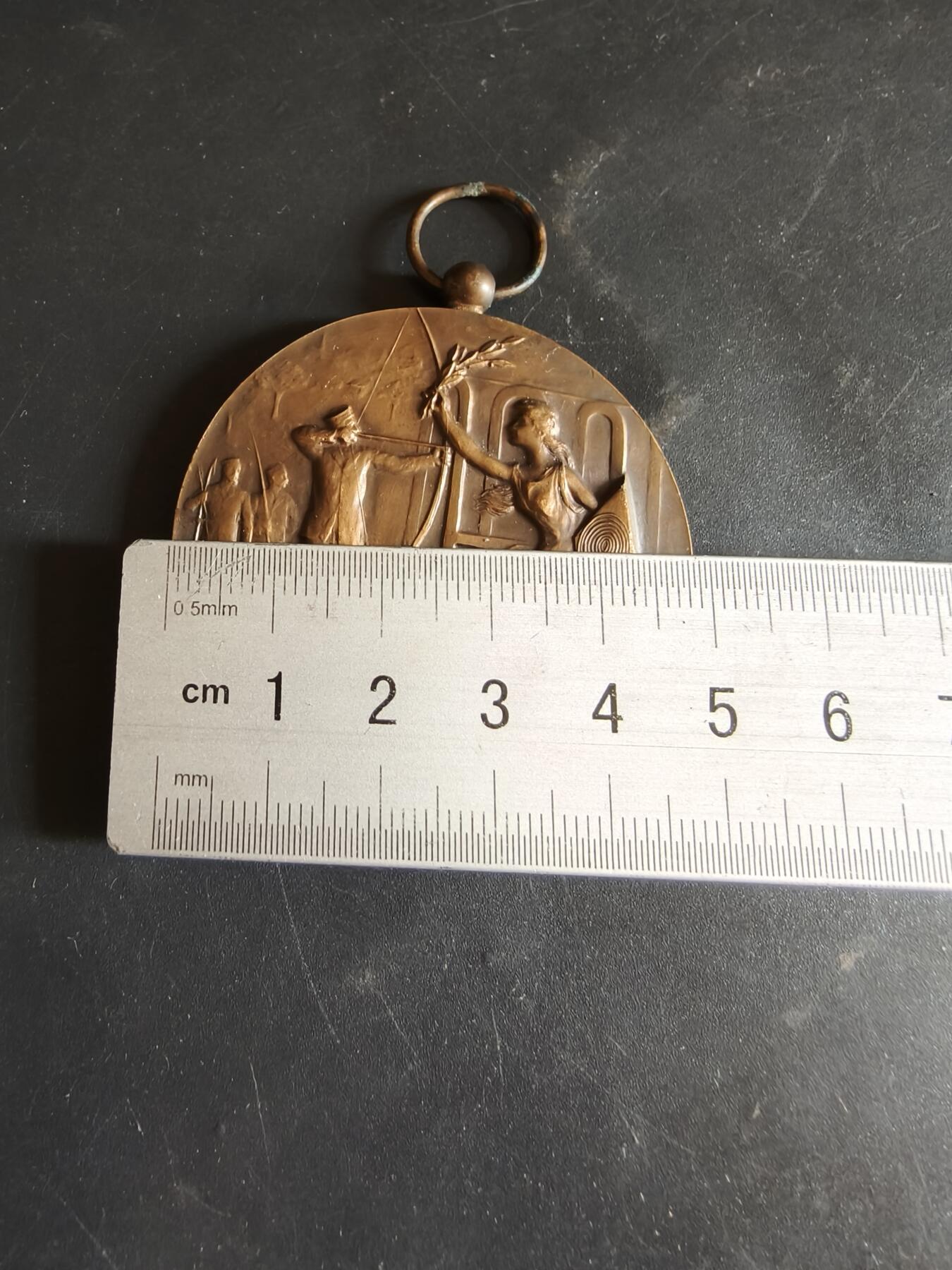 老王徽章第186期 法国北部地区射击协会大尺寸铜奖章    直径49mm    重量48.1g