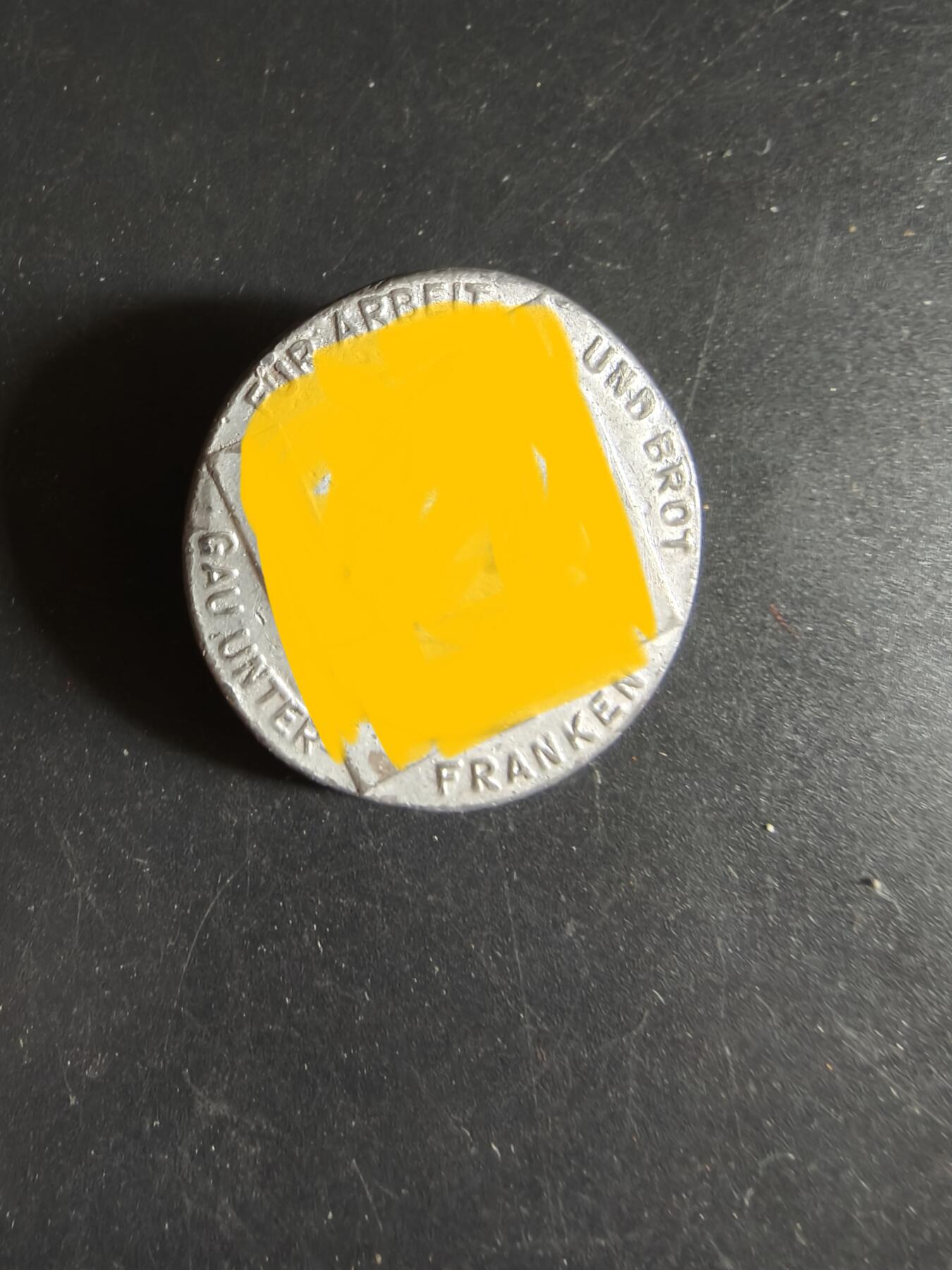 老王徽章第186期 德三“为工作与面包，下弗兰肯地区”口号证章