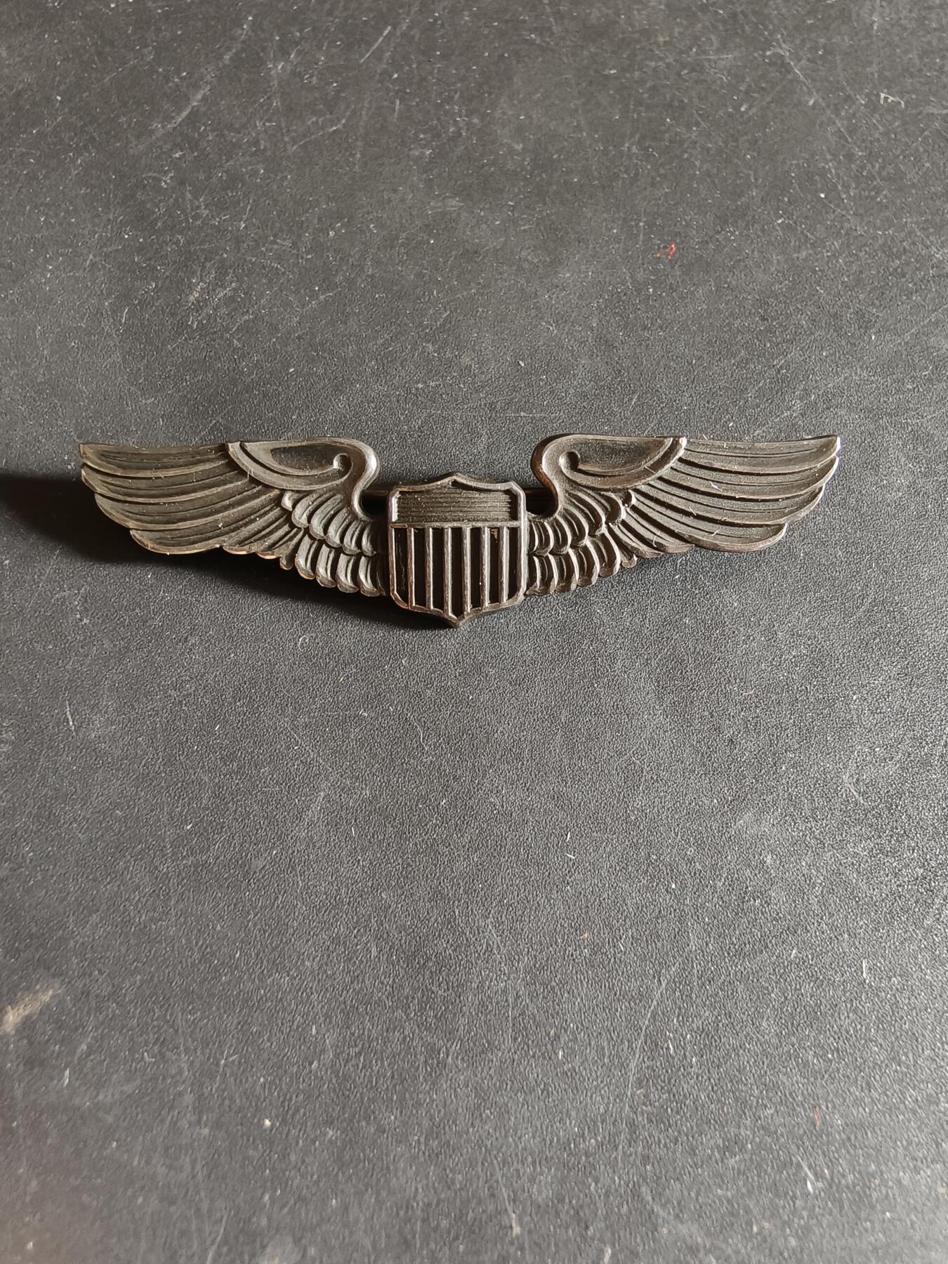 老王徽章第186期 美国二战陆军航空兵飞行员技能章    925银   Balfour厂标    8g   2英寸