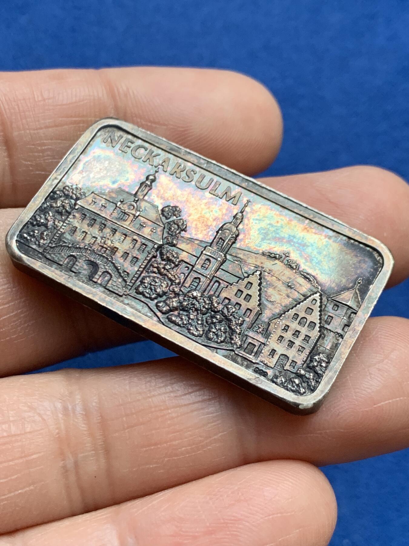 《竞宝斋》第469场 周日，周一 2场连拍 （全场包邮）欢迎送拍 德国巴登-符腾堡州内卡苏尔姆银质纪念方章 31克 23.5*42mm 带盒