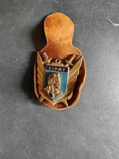 老王徽章第186期 - 法国卡尔皮凯女性军事人员跨军种学校证章