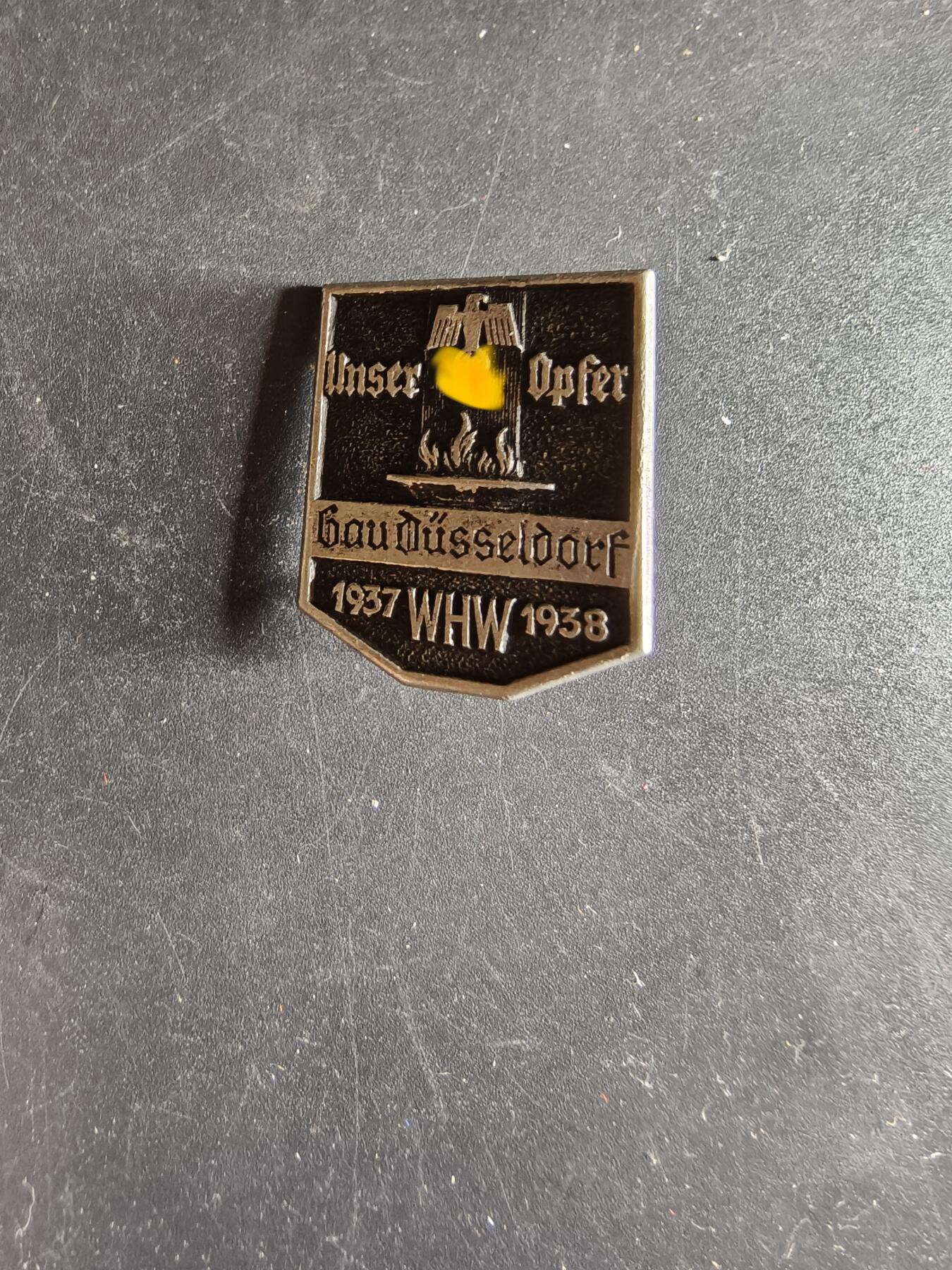 老王徽章第186期 德三冬季工厂 1937-1938 杜塞尔多夫地区“我们的牺牲”证章