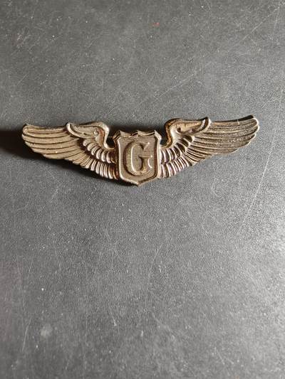 老王徽章第186期 - 美国二战陆军航空兵滑翔机飞行员技能章    2英寸   925银    8g     梅耶厂造