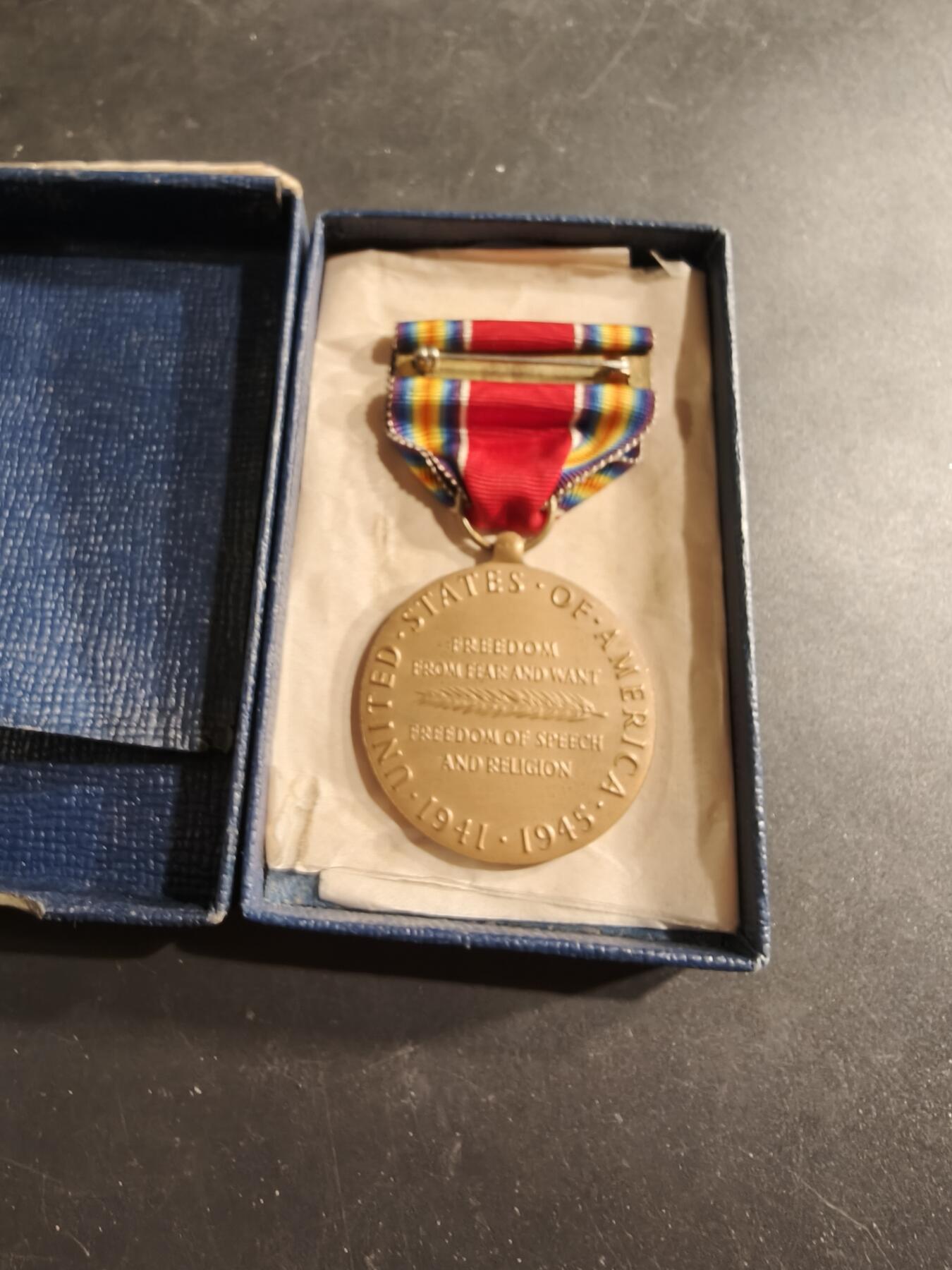 老王徽章第186期 美国二战胜利奖章   原盒带油纸