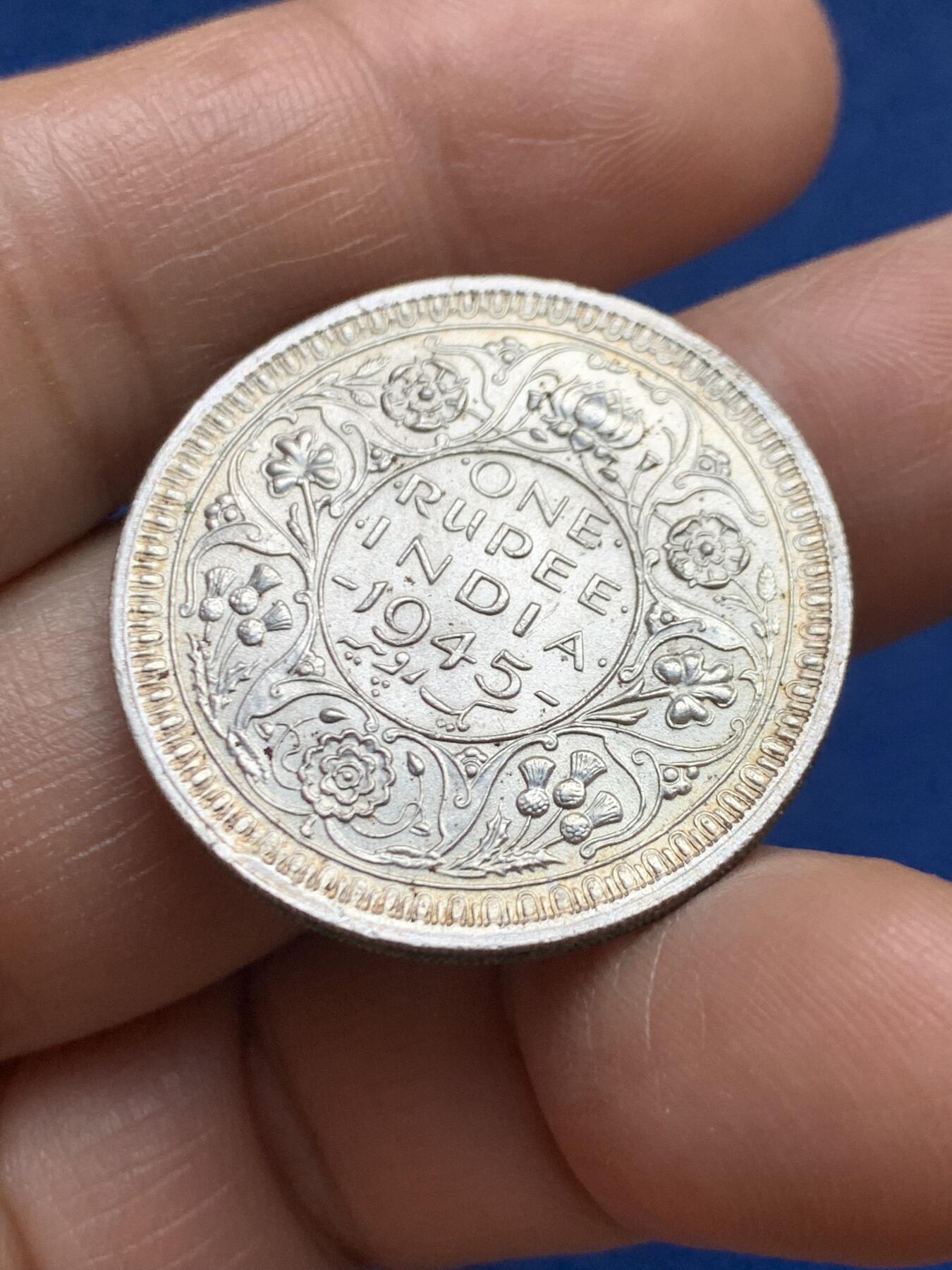 《竞宝斋》第469场 周日，周一 2场连拍 （全场包邮）欢迎送拍 英属印度1945年乔治六世1卢比银币