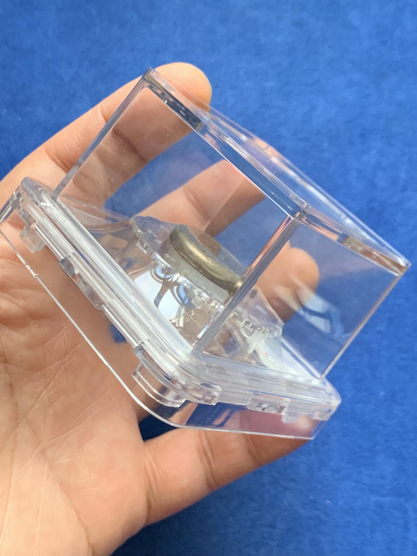 《竞宝斋》第469场 周日，周一 2场连拍 （全场包邮）欢迎送拍 大唐评级93分 民国江门蝴蝶金铺，半两银饼三只蝴蝶栩栩如生