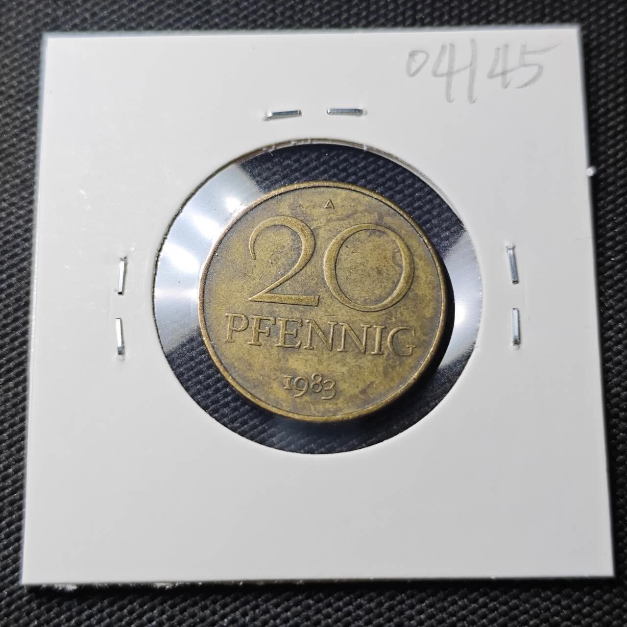 KK钱币收藏小铺   第404期 2月预留时间 周末发货  东德20芬尼铜币