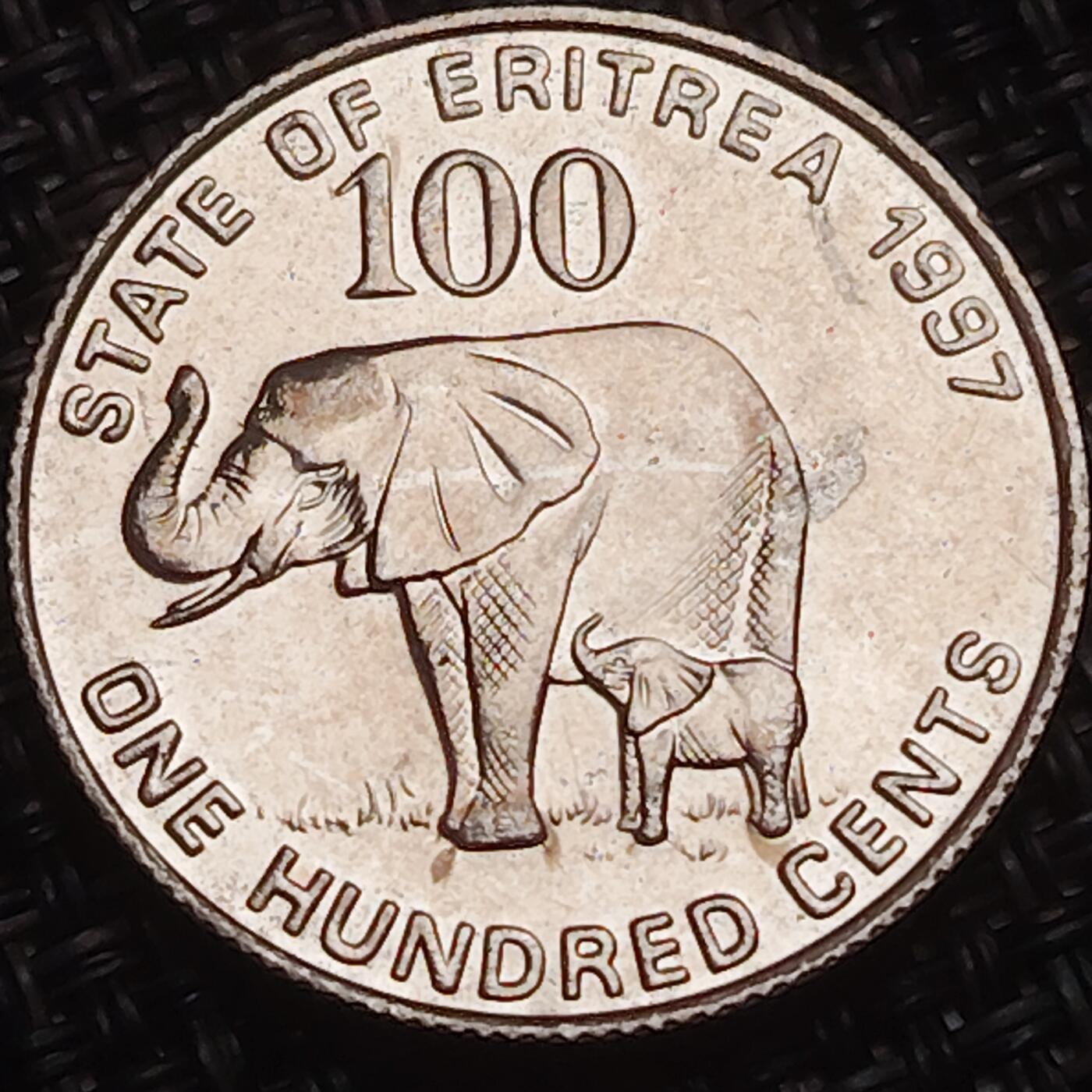 布加迪🐬～世界钱币(上海)🌾第 280 期 /  各国套币和散币 厄立特里亚🇪🇷 1997年 100分 大象母子图案