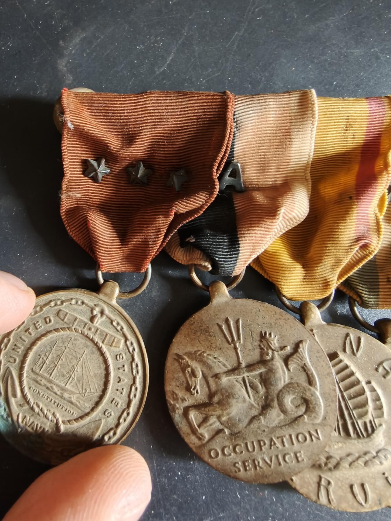 老王徽章第186期 美国海军二战韩战早期手缝5联排奖章     带韩战服役(2星)、联合国韩战、海军品德优良(3星)、二战海军占领军服役、海军版中国服役