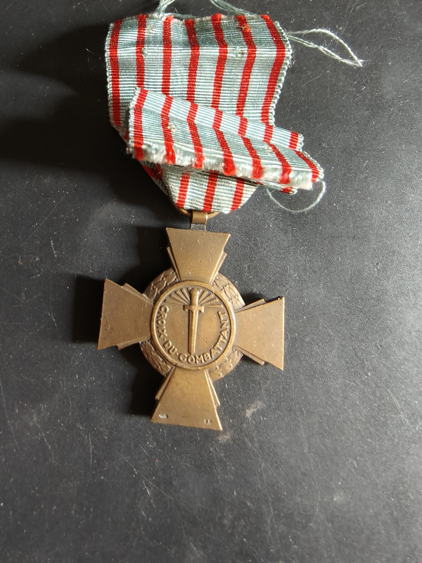 老王徽章第186期 法国战斗十字奖章