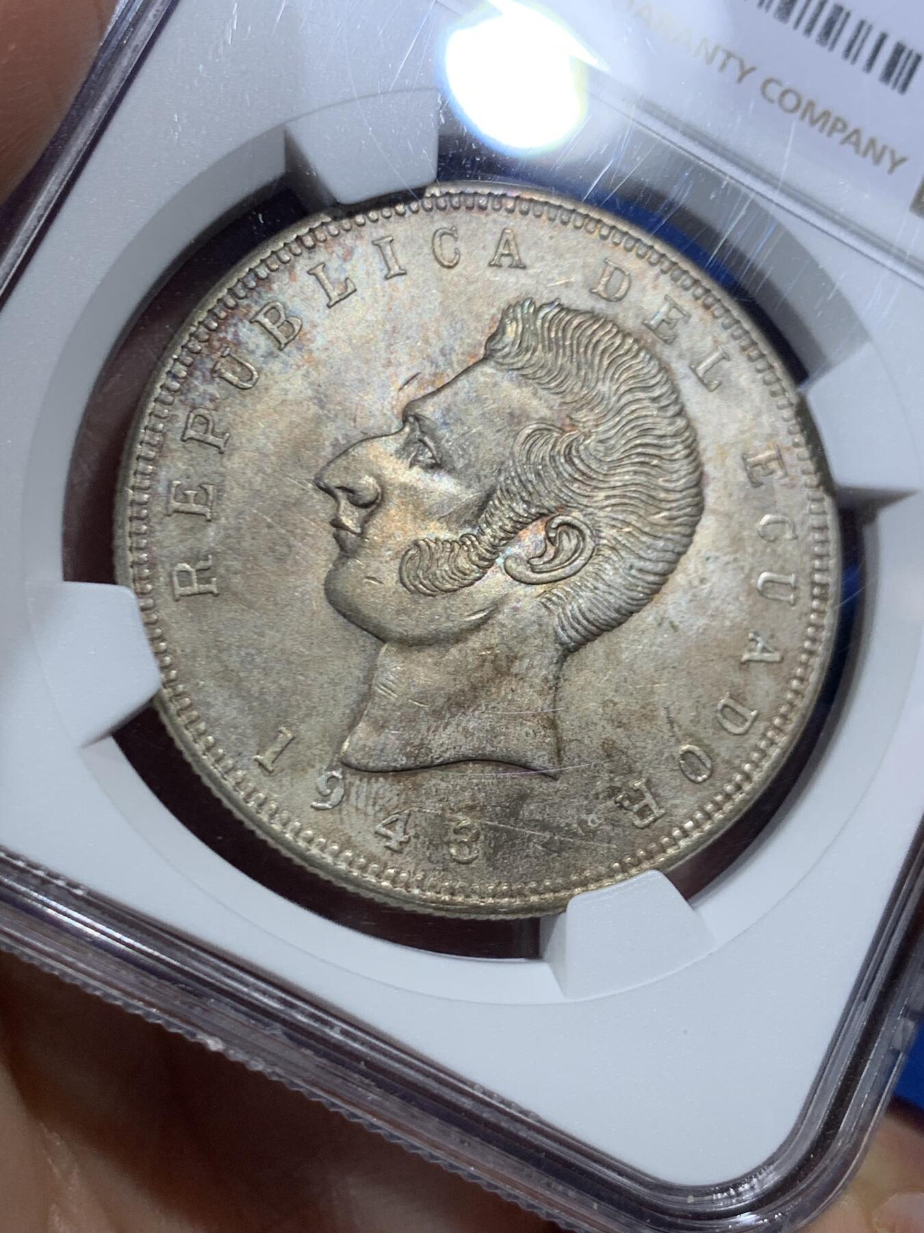 《竞宝斋》第469场 周日，周一 2场连拍 （全场包邮）欢迎送拍 NGC MS63 厄瓜多尔1943年5苏克雷大银币，包浆与转光都很不错 仅发行两个年份