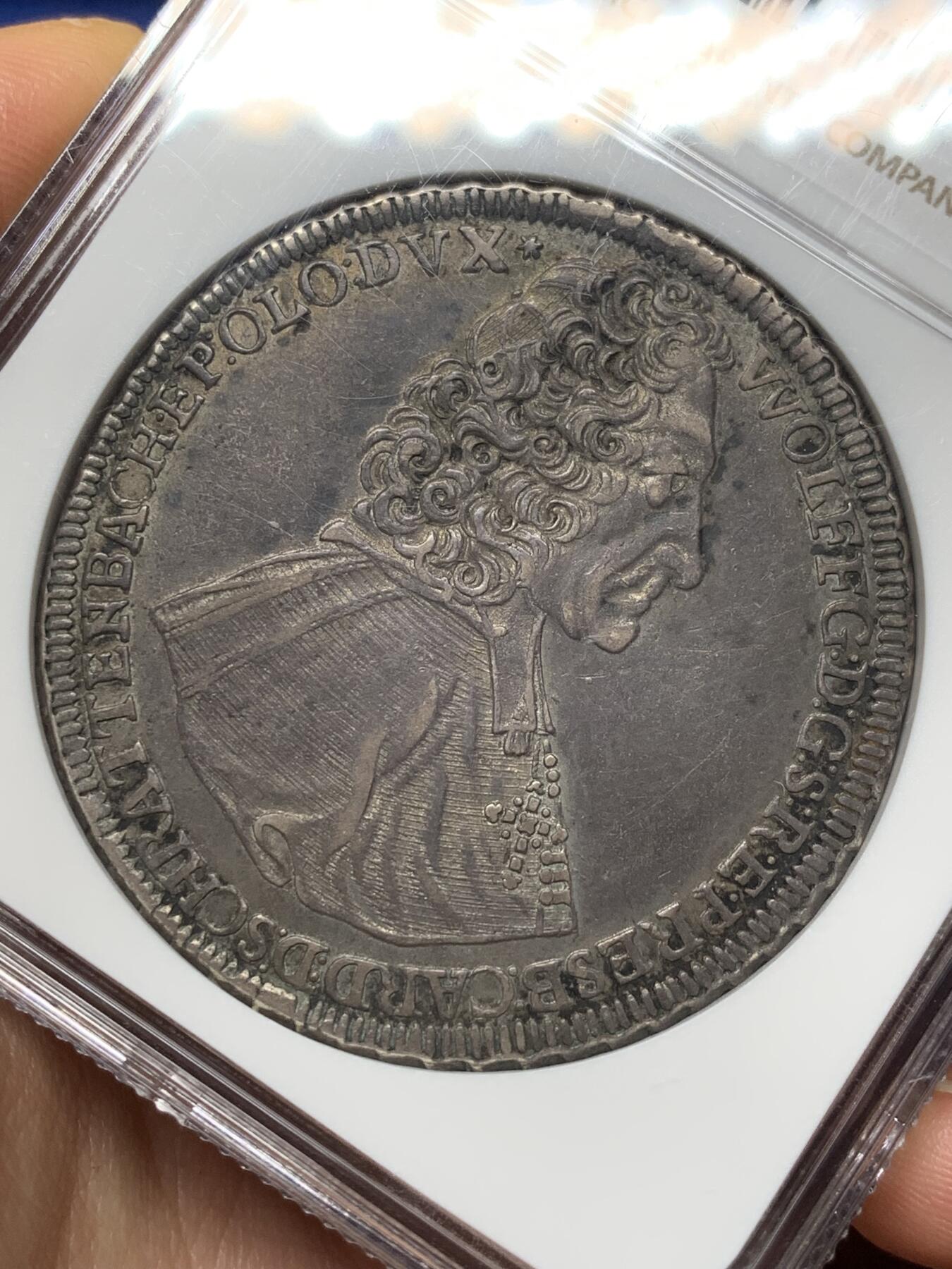 《竞宝斋》第469场 周日，周一 2场连拍 （全场包邮）欢迎送拍 NGC AU53 波西米亚王国 奥洛穆茨主教区 1733年 泰勒大银币 少见版本 季军分 仅3枚有分 2025年瑞士好品裸币 3.3成交